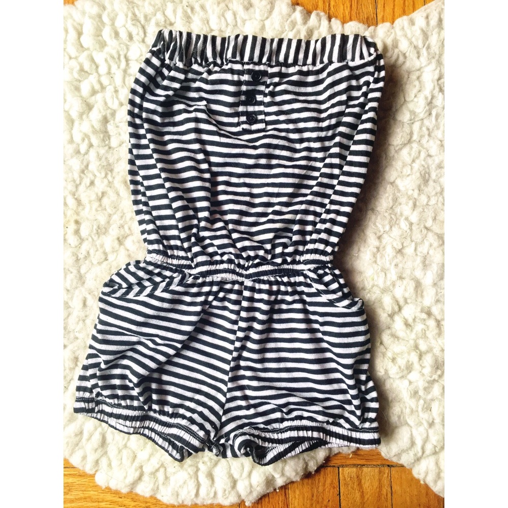 Stripped Romper 🖤